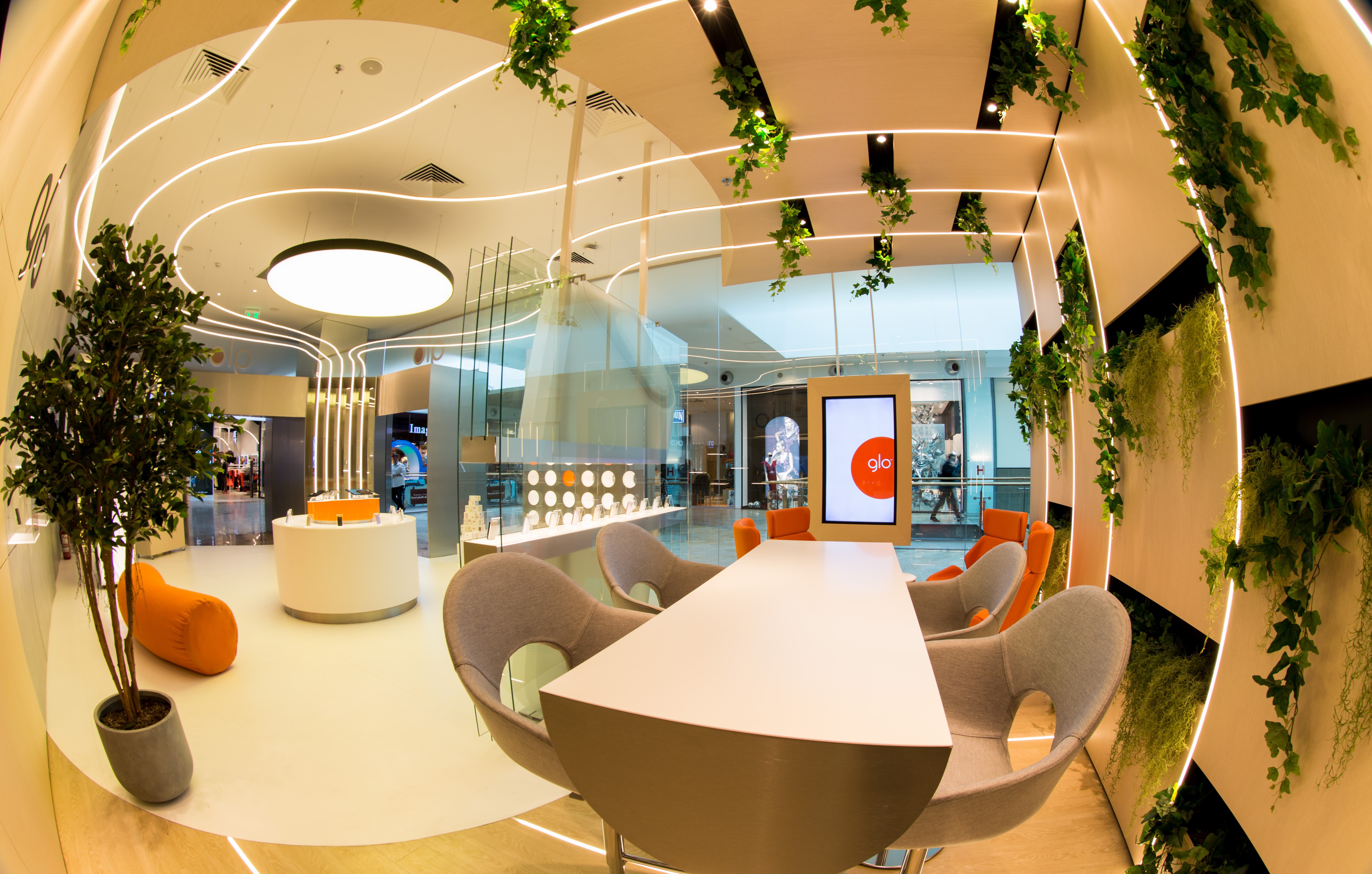 British American Tobacco deschide în România primul magazin dedicat noului produs glo