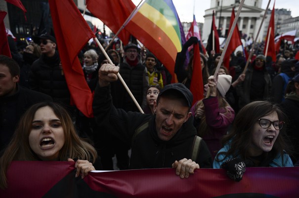 The Economist: Naționalismul este în ascensiune în Europa și Statele Unite, luând frecvent forma populismului