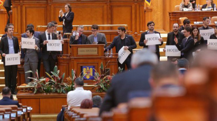 Biroul permanent a stabilit programul deputaților: Dezbateri în plen de la 09:00 la 21:00
