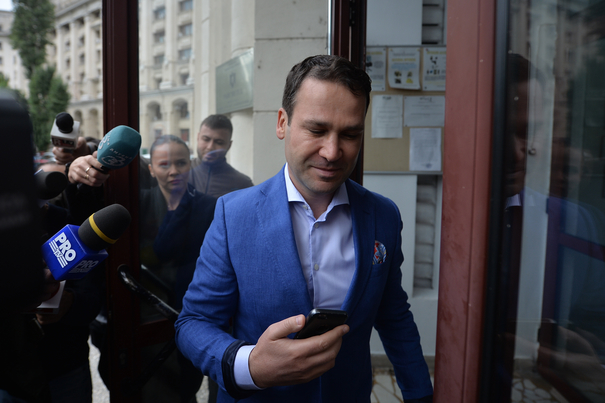 Calculul lui Robert Negoiță: Dacă la protestul de sâmbătă au participat 100.000 de persoane, rezultă că 20 de milioane nu au fost de acord