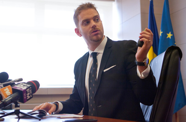 Ilan Laufer menționează apariția la postul de televiziune Fox News printre realizările sale ca ministru pentru IMM