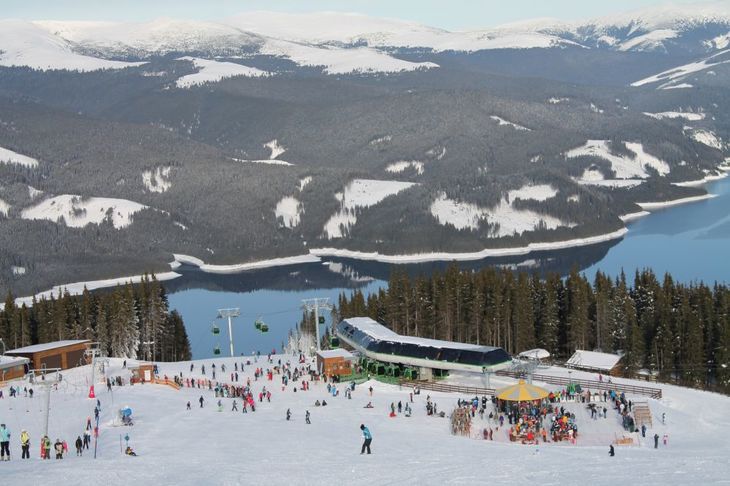 Câți bani au cheltuit românii pe excursiile de Revelion