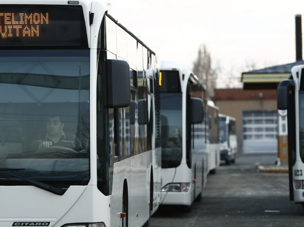 Autobuze de 250.000 de euro în București. Când intră pe traseu