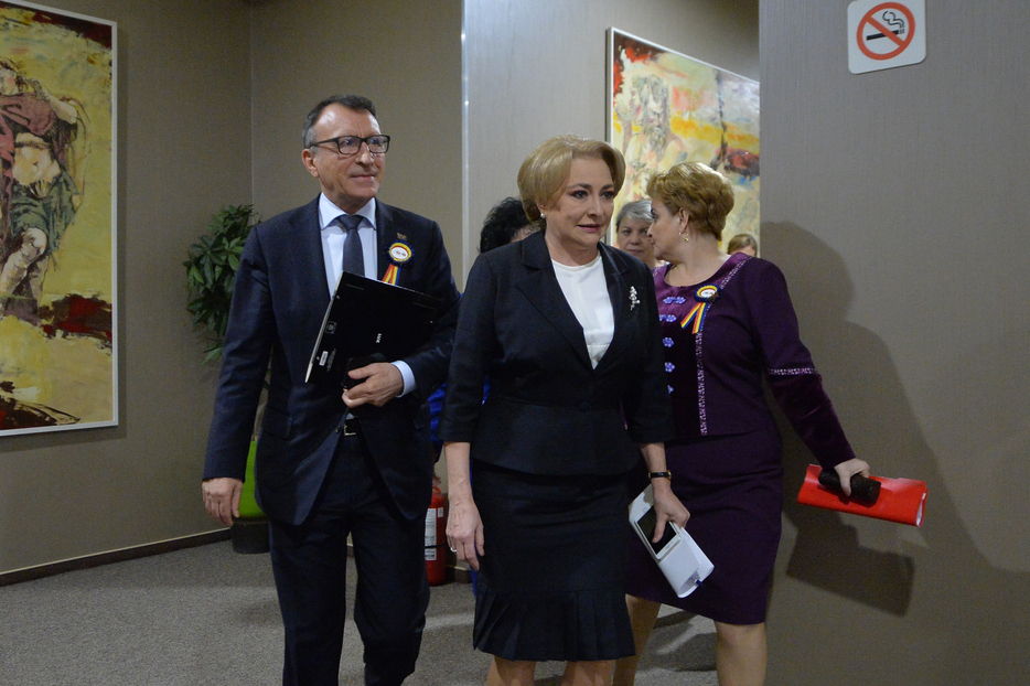 Primul ministru din Guvernul Dăncilă care stă cu demisia pe masă. Decizia de care depinde mandatul său