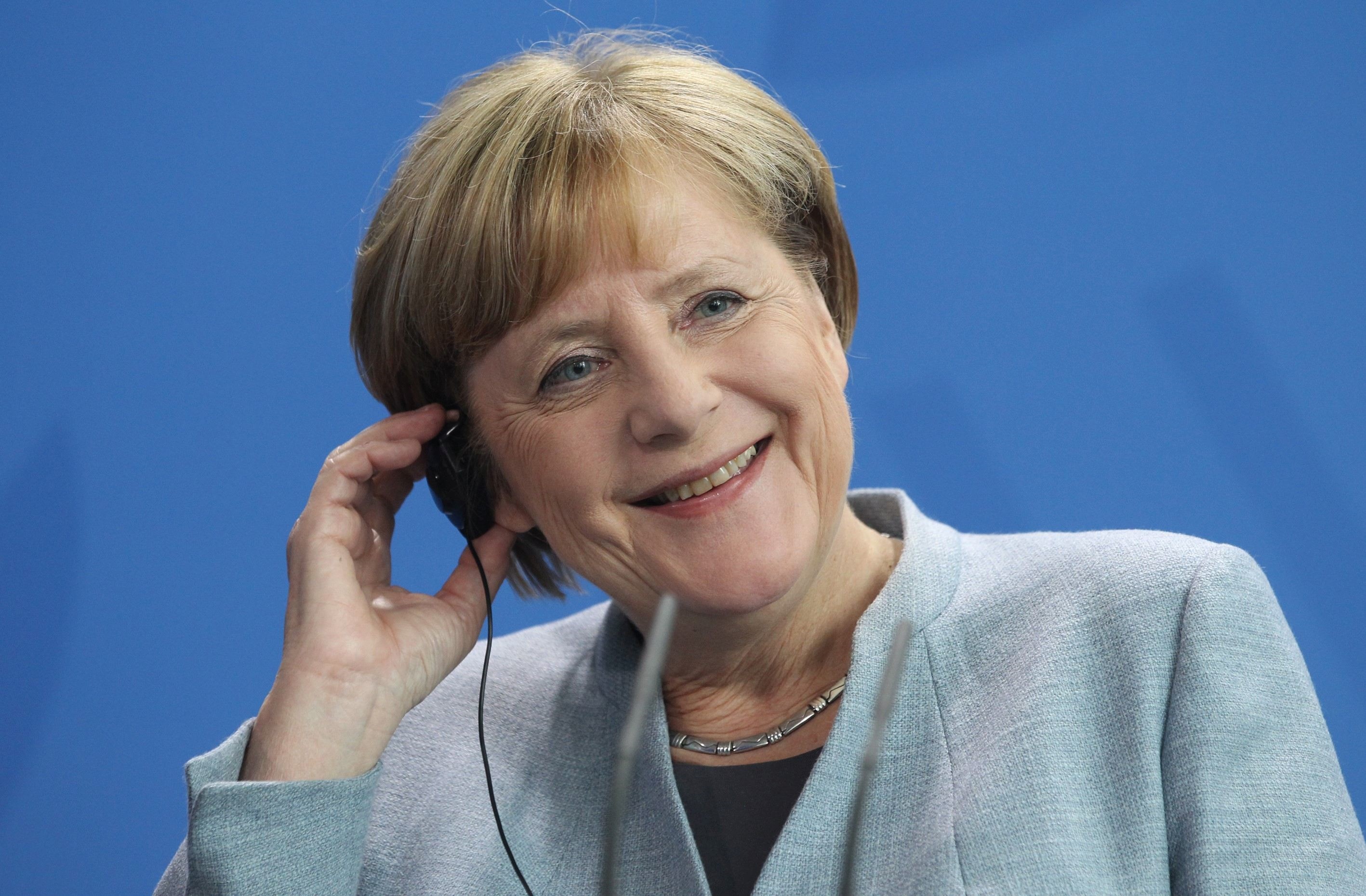 Angela Merkel se declară "curioasă", însă "nu frustrată" de planurile Londrei privind Brexit