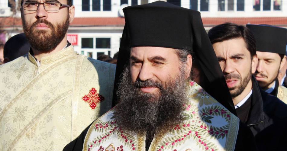 Episcopul Sebastian, despre firma de pompe funebre: „Este un ban care intră în biserică și e o treabă bisericească asta. De ce să o facă țiganii? De ce să o facă afaceriștii, când o poa