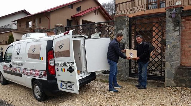 Tarifele mari practicate de retaileri îi obligă pe fermierii români să livreze carne proaspătă direct la ușa clientului. Cum vi se par prețurile?