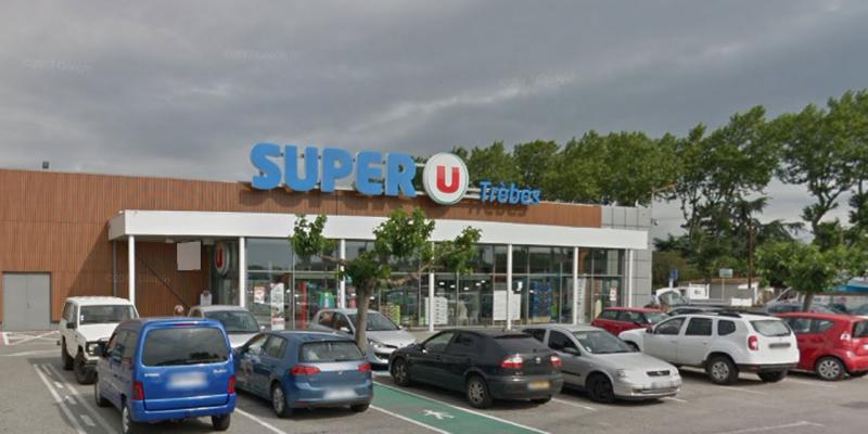 Luare de ostatici într-un supermarket din Franța, atacatorul spune ca luptă pentru Statul Islamic