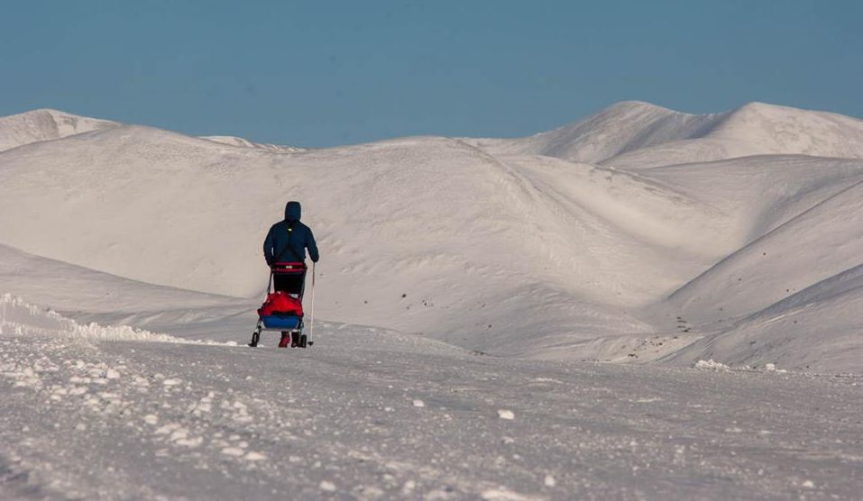 Tibi Ușeriu conduce detașat cel mai greu maraton de pe planetă. Are opt ore avans. Ceilalți trei români au abandonat "6633 Arctic Ultra" în prima zi de competiție