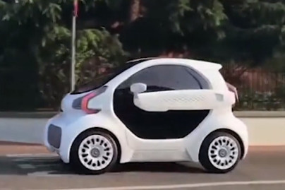 Chinezii vor lansa o „clonă de Smart”, care poate fi construită în doar trei zile, cu ajutorul unei imprimante 3D