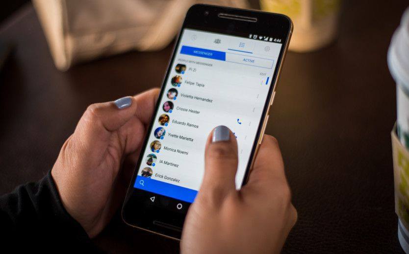 S-a confirmat: Facebook îți citește mesajele și îți scanează pozele pe care le trimiți prin intermediul aplicației Messenger