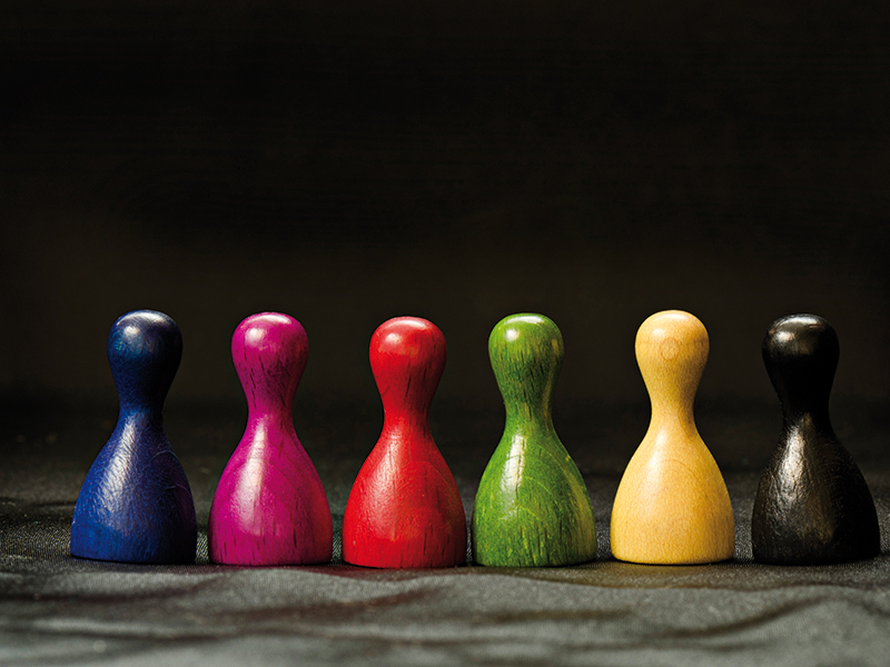 Fascinația board games în era tehnologiei. Cine sunt românii care se joacă board games și câți bani fac producătorii de jocuri români