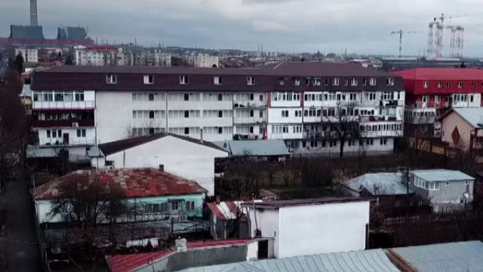S-a îndatorat pe viață, fără să știe cum va arăta de fapt locuința sa. Ce a descoperit când a intrat prima oară în apartament