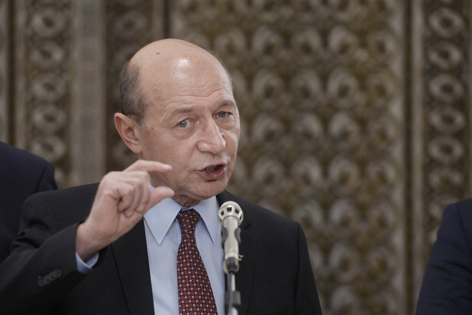 Traian Băsescu, despre un ministru PSD: „Este unul dintre clovnii profesioniști ai Guvernului”
