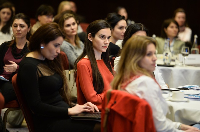 Aveți grijă când vă pleacă cineva din companie. Nu mai stau alții la coadă, ca pe vremuri