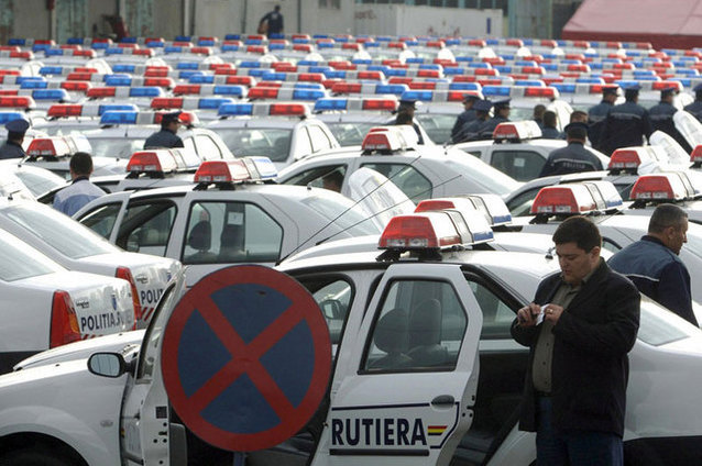 Investiție masivă: Poliția Română cumpără SUTE de mașini noi