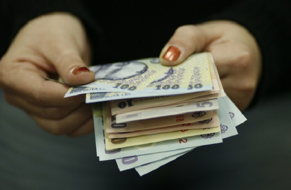 Salariul mediul brut a fost în februarie de 4.128 de lei, în creștere cu 11,2% față de 2017