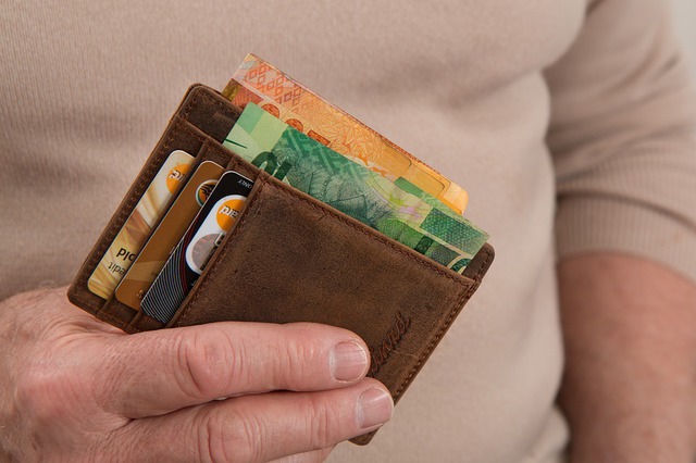 Campioni la sărăcie. România are a treia cea mai mare rată de deprivare materială severă din UE