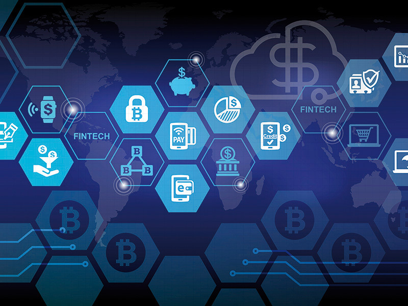 Fintech vs bancă sau fintech & bancă?