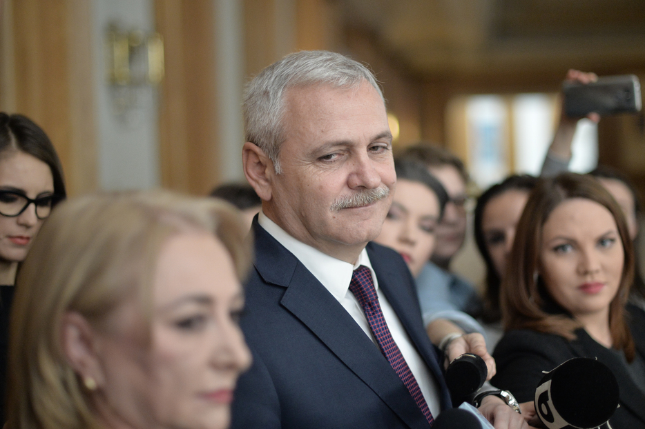 Dăncilă, UMILITĂ în Elveția: Strălucește prin SUPUNEREA deplină față de Dragnea și printr-o INCOMPETENȚĂ siderantă!