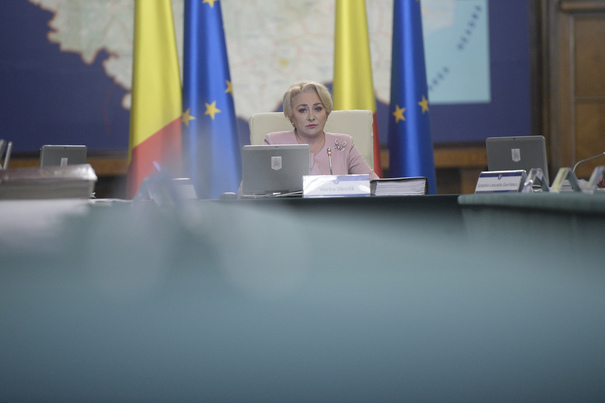 Premierul Viorica Dăncilă se întâlnește astăzi, la Guvern, cu guvernatorul BNR Mugur Isărescu. Nivelul inflației și indicele ROBOR, printre temele de discuție