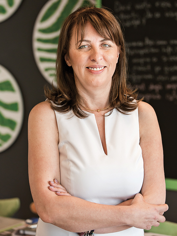 După aproape patru ani la conducerea asigurătorului Metlife Italia, Carmina Dragomir a revenit în România ca CEO al Metropolitan Life. Ce planuri are în noua funcție?