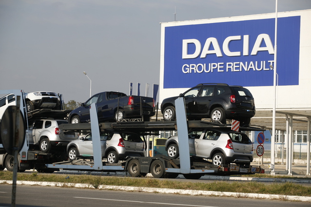 LOVITURĂ uriașă de la Ford pentru Dacia. Decizia fulger cu care gigantul american vrea să îngroape concurența
