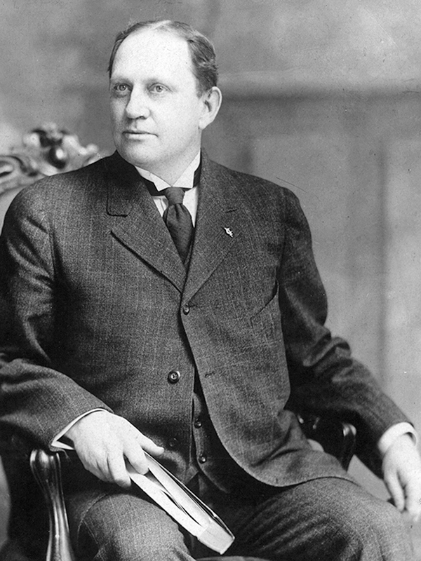 Povestea lui David Hall McConnell, fondatorul Avon