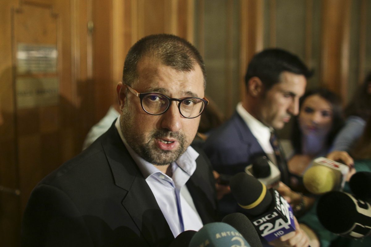 LISTĂ cu 19 persoane din MEDIA care au "întreținut relații neetice" cu ofițeri SRI, avansată de Daniel Dragomir Comisiei de control al SRI. Fostul ofițer recomandă AUDIEREA a 9 patroni de pres