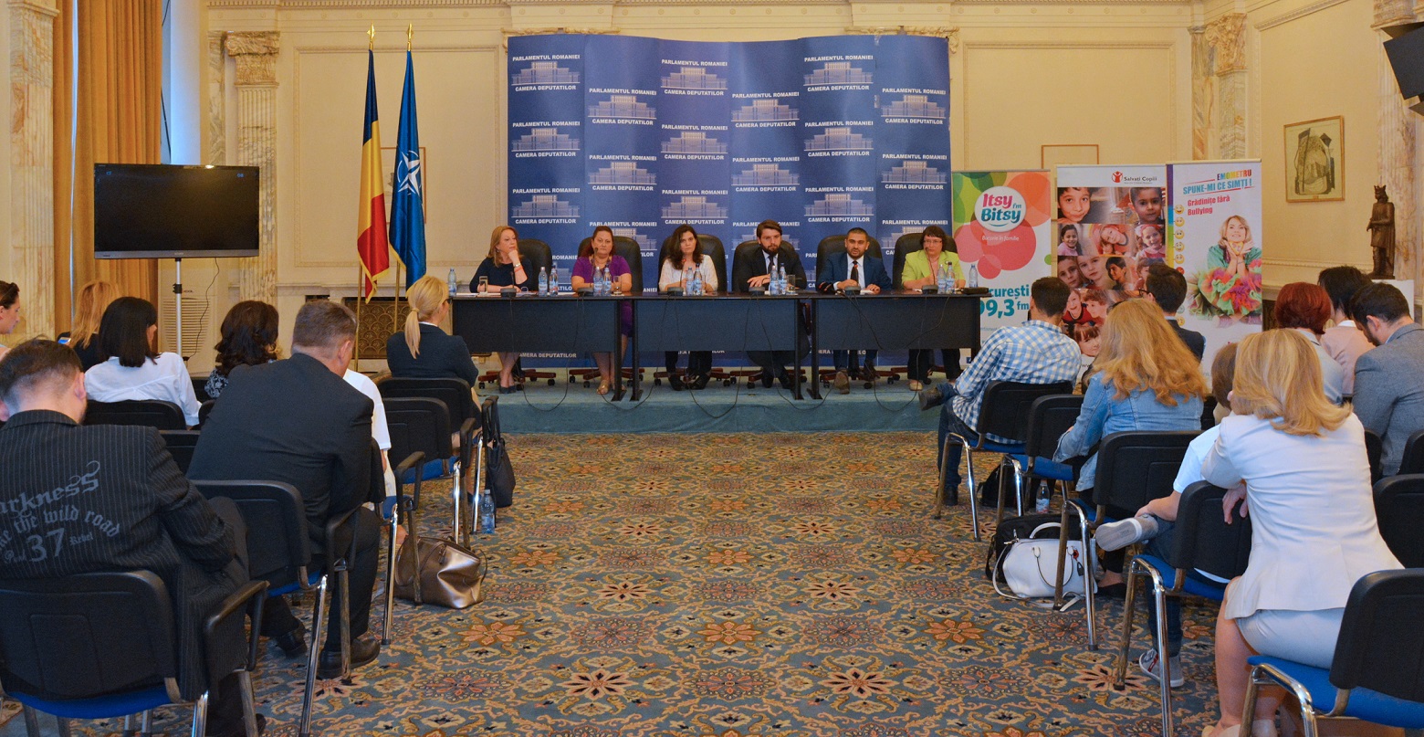 Bullying-ul reglementat prin lege: două inițiative legislative au fost depuse în Parlament