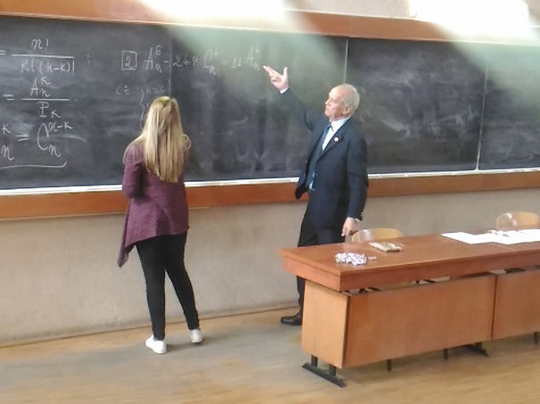 BACALAUREATUL olimpicilor. Rata de promovare, 75,59%. Un singur candidat a avut media 10