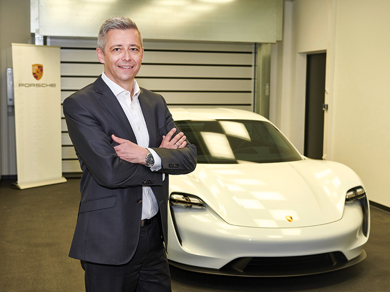 Porsche intră în era mobilității electrice. Cum arată Mission E, primul model full electric al companiei