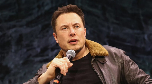Visul lui Musk se confruntă cu realitatea dură a producției: Tesla oprește fabrica din California pentru aproape o săptămână, în vederea unor reparații