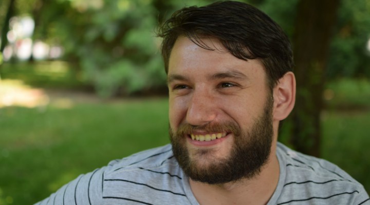 Theo Istrate, absolvent de Oxford pleacă scârbit din România: „Mi s-a spus că mi-am vândut țara”