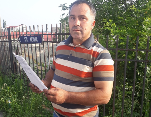 După ce a scăpat cu viață din accident, un șofer din Gorj, obligat să împrumute bani pentru expertiza tehnică. Deoarece Poliția i-a spus că nu are, iar de doi ani i se reînnoiește periodic