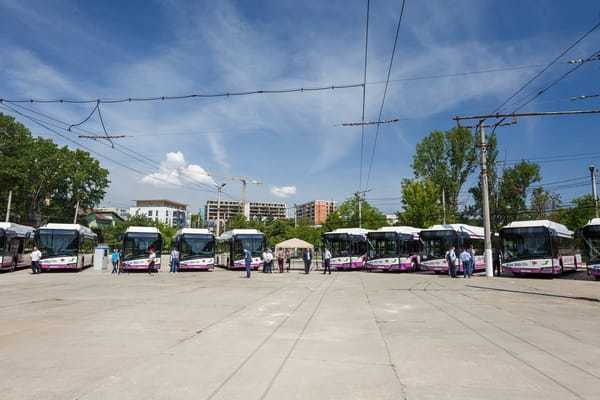 După Cluj, un alt oraș din România cumpără autobuze electrice cu bani de la elvețieni. Nu este Bucureștiul