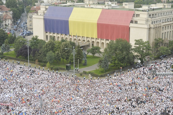 Primarii din două comune din Olt, excluși din PNL după ce au participat la mitingul PSD
