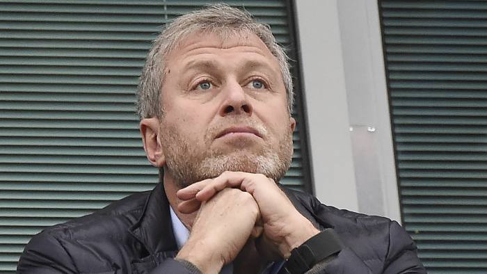 Un miliardar englez a făcut o ofertă de 1 miliard de euro pentru Chelsea. Cum a reacționat Abramovic