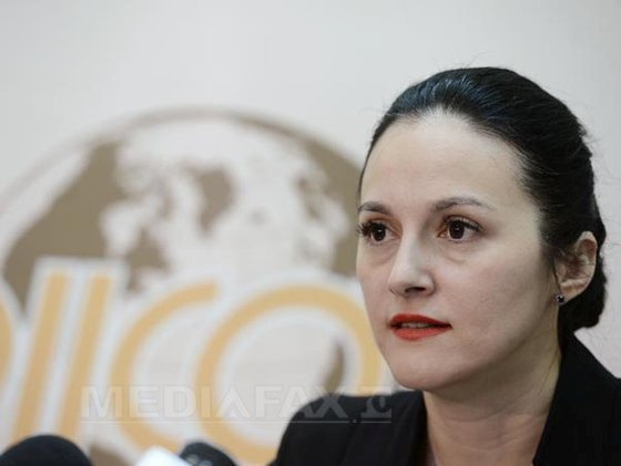 Alina Bica află astăzi dacă va fi CONDAMNATĂ în două dosare de corupție. Instanța supremă, așteptată să pronunțe decizii definitive. Unde s-ar afla fostul procuror