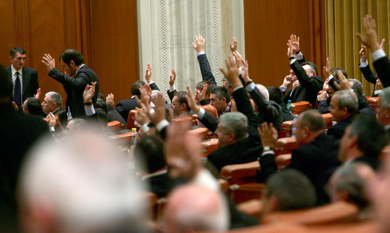 Deputații au adoptat proiectul de lege privind înființarea Fondului Suveran de Dezvoltare