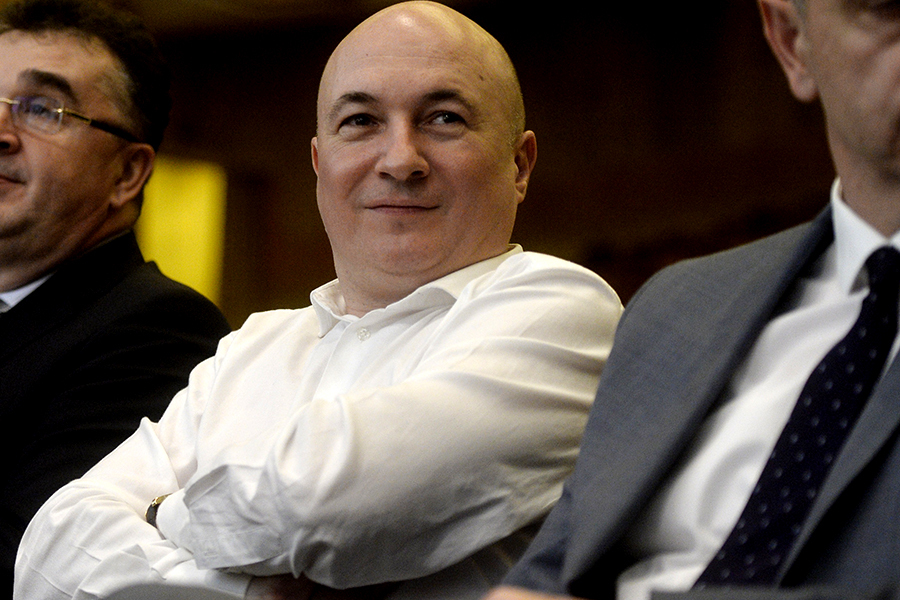 S-a gândit Klaus și a decis că mai bine PLÂNGE mama ei decât mama lui din Germania. Nu a avut bărbăția minimă să anunțe el decizia. Codrin Ștefănescu, atac DUR după REVOCAREA lui KOVESI