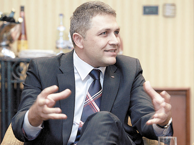 Schimbări importante în piața muncii: Criza forței de muncă obligă angajatorii să crească salariile pentru a-și păstra oamenii