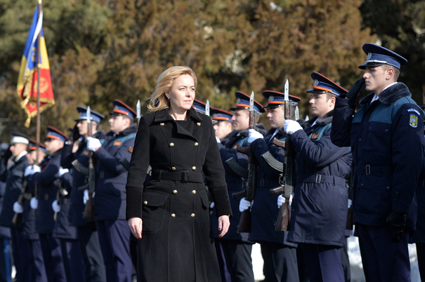 De ce se ”bat” tinerii pe locurile de la Academia de Poliție: Salariul mă încântă, e primul avantaj