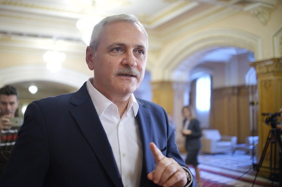 Dragnea, despre înmulțirea mesajelor anti-PSD, inclusiv cel de pe câmp: Sunt mulți colegi care vor să vină cu contra-replici, le freamătă mâinile