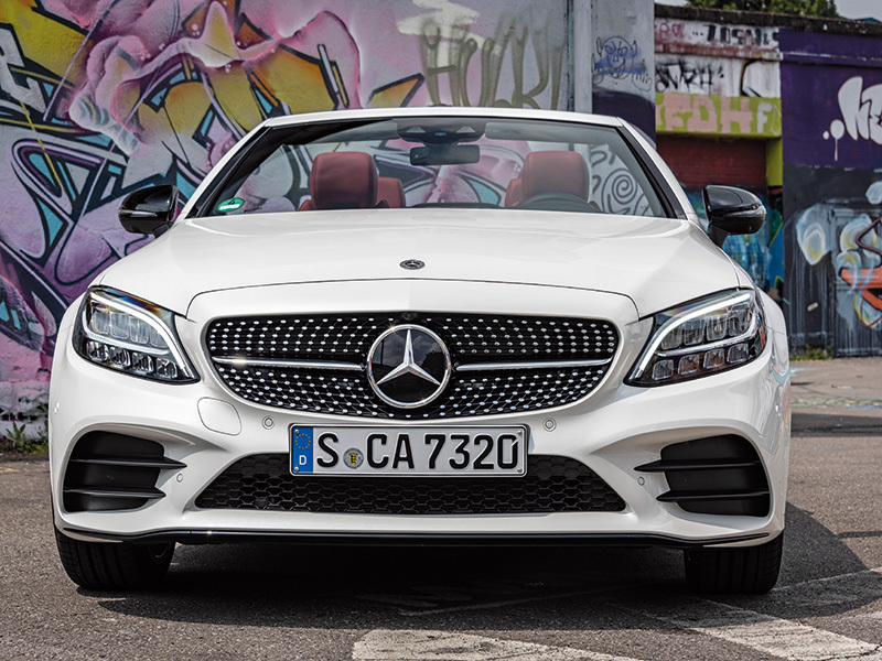 C-Class facelift: o față nouă pentru un bestseller