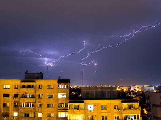 ALERTĂ meteo: Cod portocaliu de ploi puternice în cinci județe