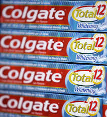 Puțini știu că pasta de dinți nu a fost primul produs de succes al Colgate. Din ce a devenit faimoasă compania - VIDEO