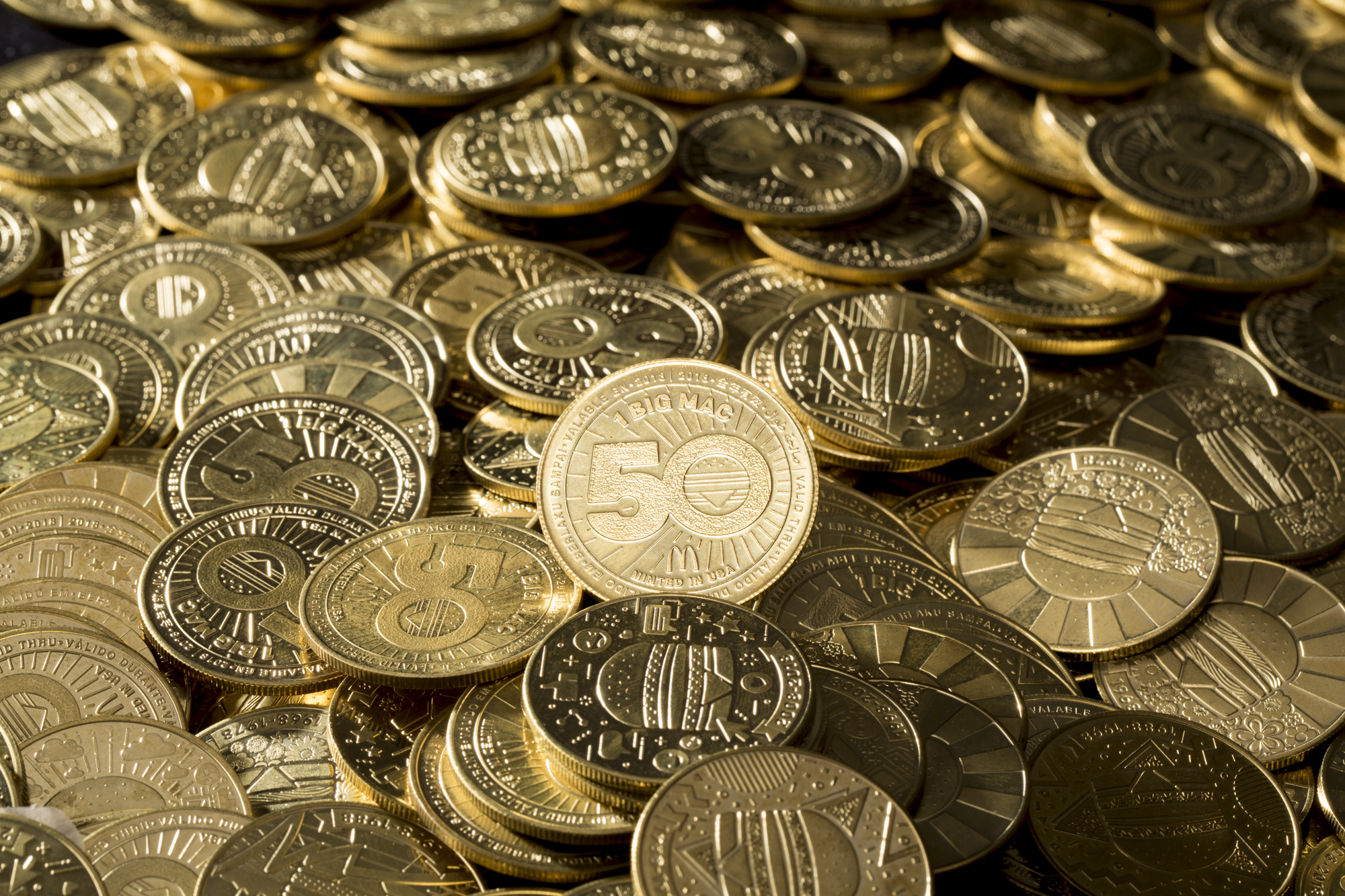 Cum arată MacCoin, „moneda burgerilor” lansată de McDonald`s și în România. Cum o puteți obține