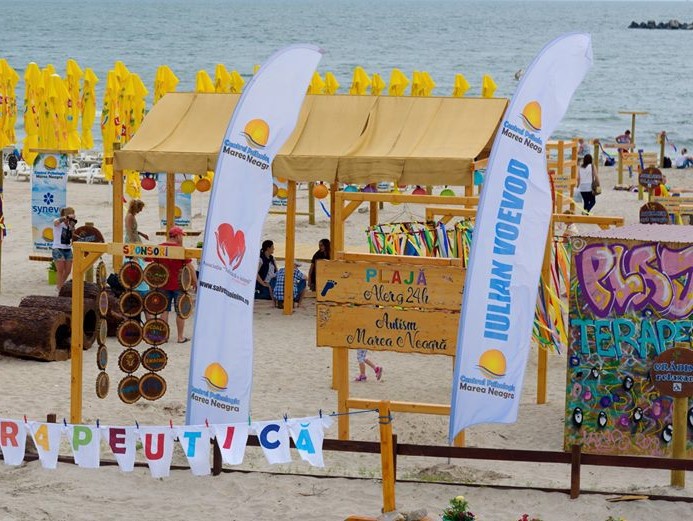 Un nou tip de plajă deschisă la Mamaia. “Nu este doar o simplă plajă amenajată, este o adevărată creație artistică"