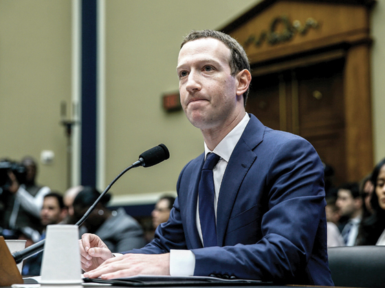 Financial Times: Comisia Europeană va obliga companii precum Facebook, YouTube și Twitter să elimine propaganda teroristă și extremistă/ "Nu ne putem permite să ne relaxăm sau să fim inactivi